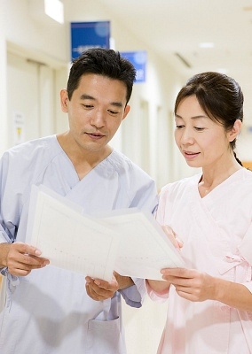 哪些因素引发了白癜风发病