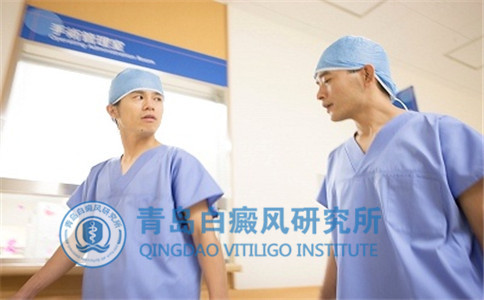 儿童白癜风早期有哪些症状 儿童白癜风早期有哪些症状